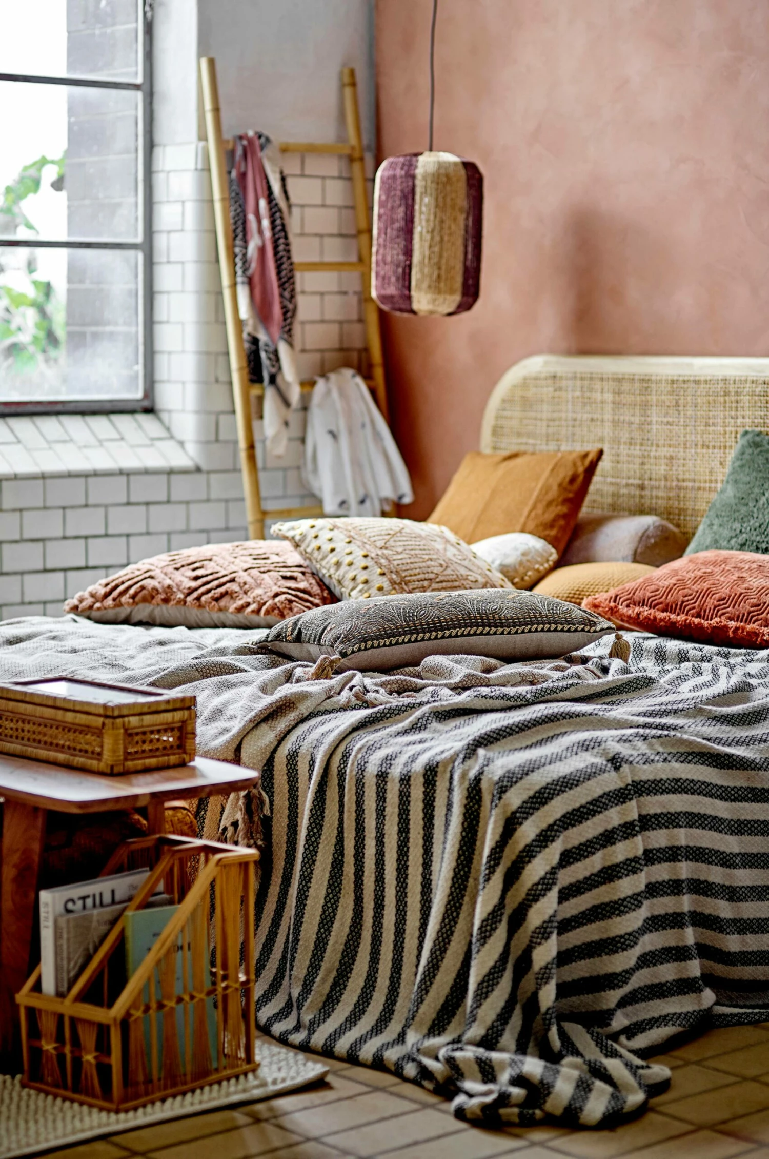 Textilier Bloomingville Kudde Nesma 4 Textilier Bloomingville Kudde Nesma - Bild 2