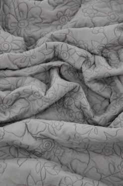 Textilier Venture Home Överkast Niki