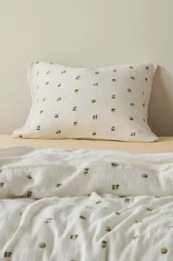 Textilier Jotex LEMONADE MINI örngott - Ekologisk -Sängkläder Försäljning 2024 jot 1668267 01 Fm M0060912