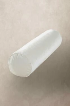 Textilier Jotex SIMONE RECYCLED Cylinderkudde 7 Textilier Jotex SIMONE RECYCLED Cylinderkudde -Sängkläder Försäljning 2024 jot 1688925 04 Fm